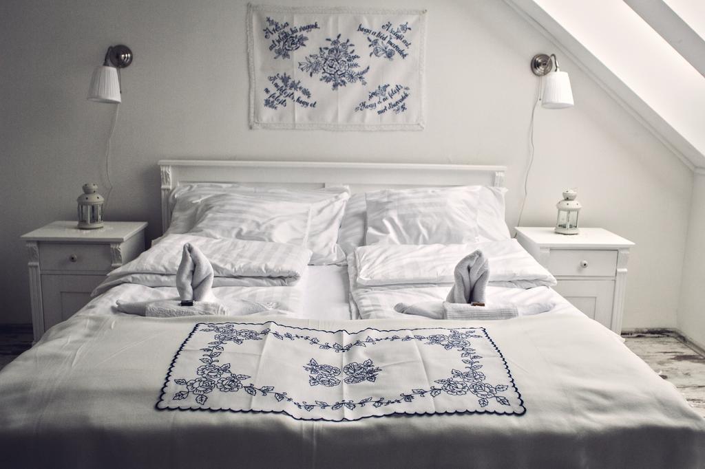 Hotel Deak Udvarhaz Kakucs Pokoj fotografie