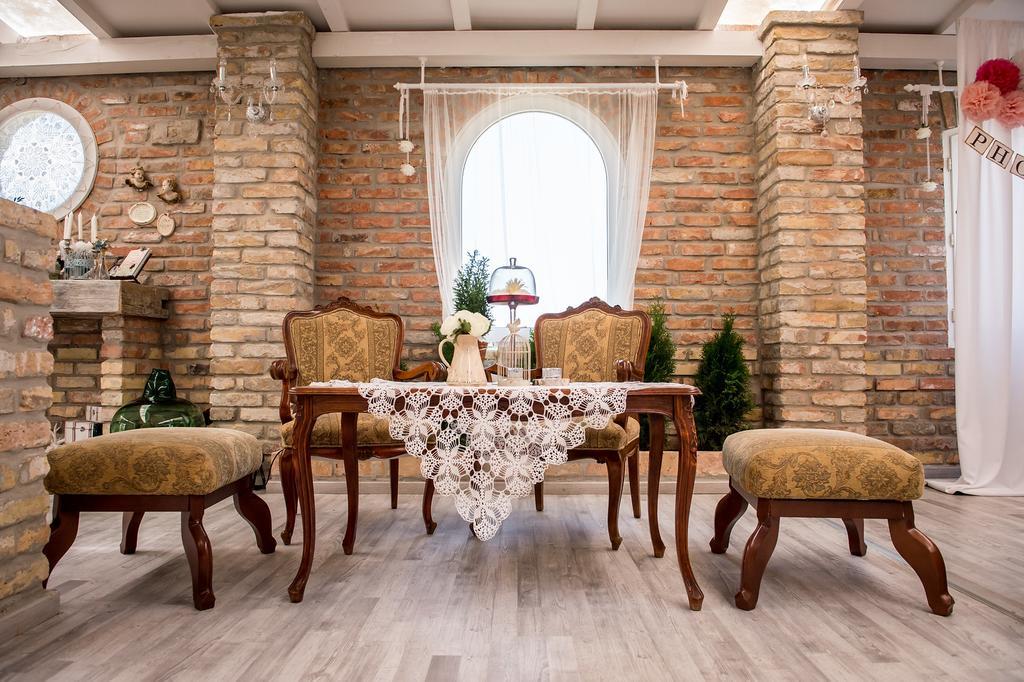Hotel Deak Udvarhaz Kakucs Exteriér fotografie
